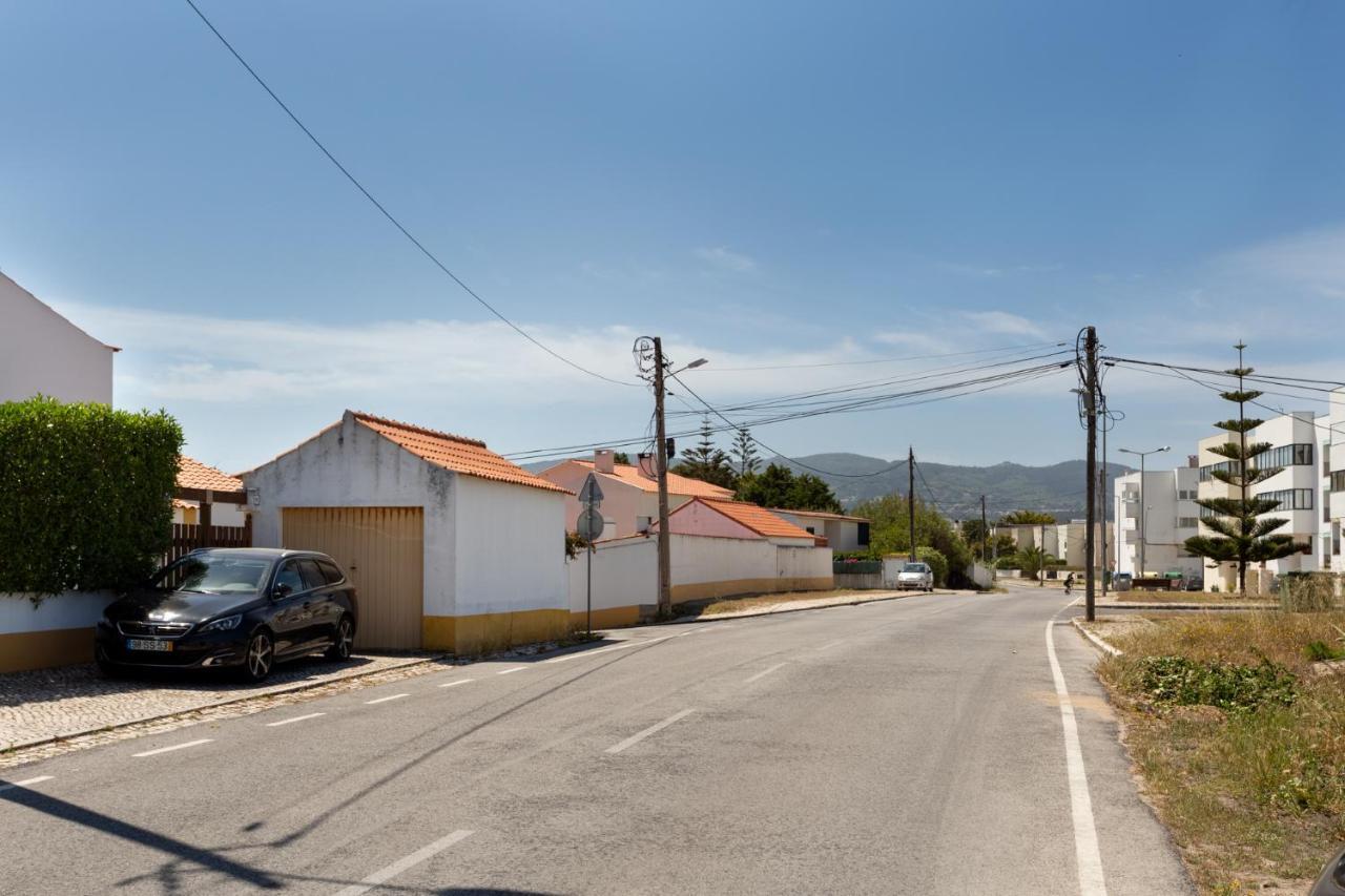 Joivy 3-Br Cottage With Terrace And Garden In Colares Sintra Exterior foto